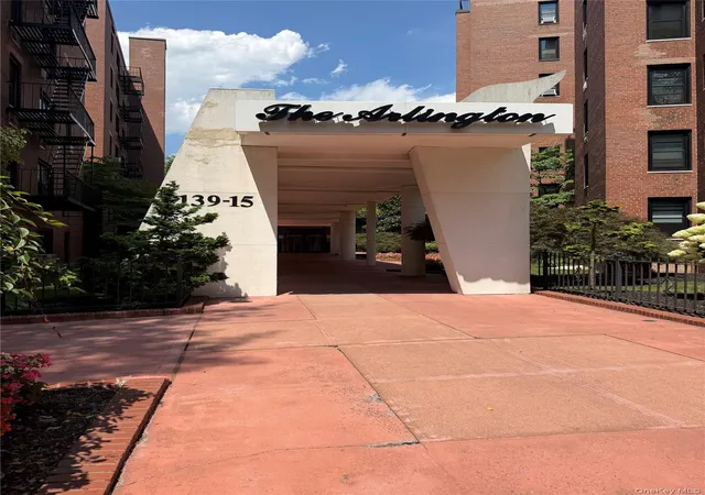 Condo for sale at 139-15 83rd Avenue #527, New York, NY 11435 | MLS# 1036355