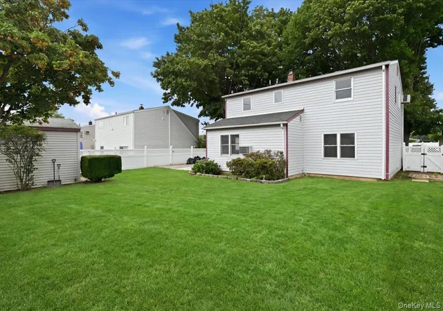Photo 26 of Sale Pending at 14 Crest Ln, Hempstead, NY 11756 | MLS# 1036360 | Listing updated on 2026-08-22
