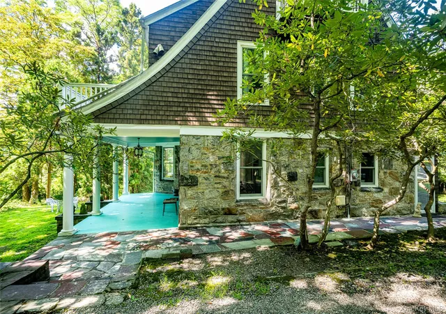 Photo 2 of Single family home for sale at 344 Sprain Rd, Greenburgh, NY 10583 | MLS# 1036367 | Listing updated on 2026-10-07