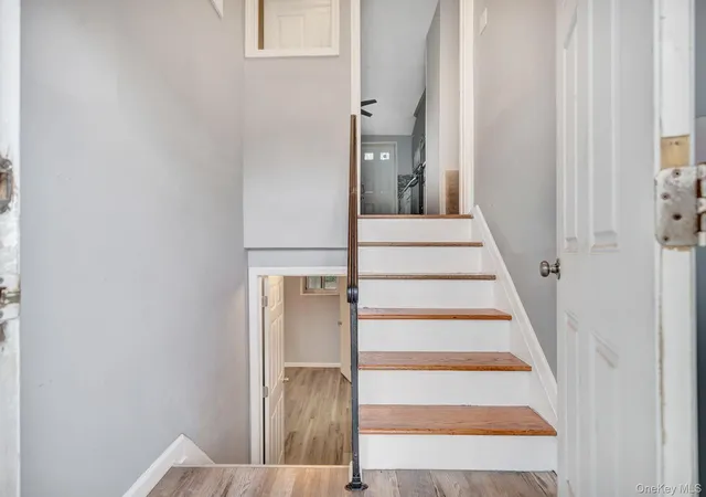 Photo 3 of Single family home for sale at 21 University Dr, Brookhaven, NY 11779 | MLS# 1036382 | Listing updated on 2026-09-20