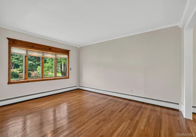 Photo 3 of Sale Pending at 8 Bridle Ln, Chester Town, NY 10918 | MLS# 1036394 | Listing updated on 2026-10-07
