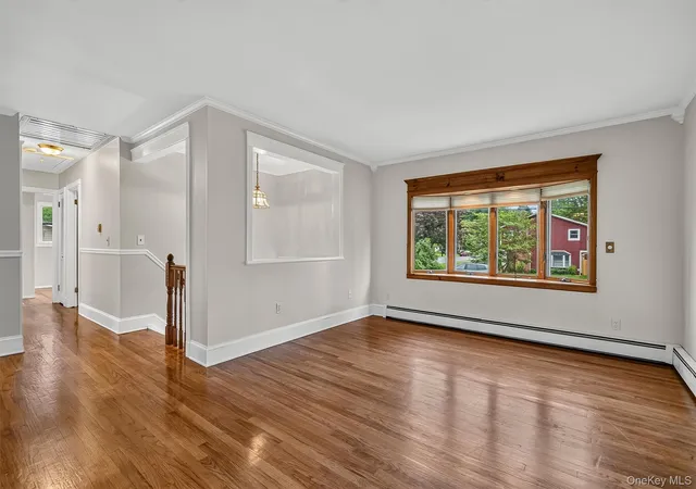 Photo 3 of Sale Pending at 8 Bridle Ln, Chester Town, NY 10918 | MLS# 1036394 | Listing updated on 2026-10-07