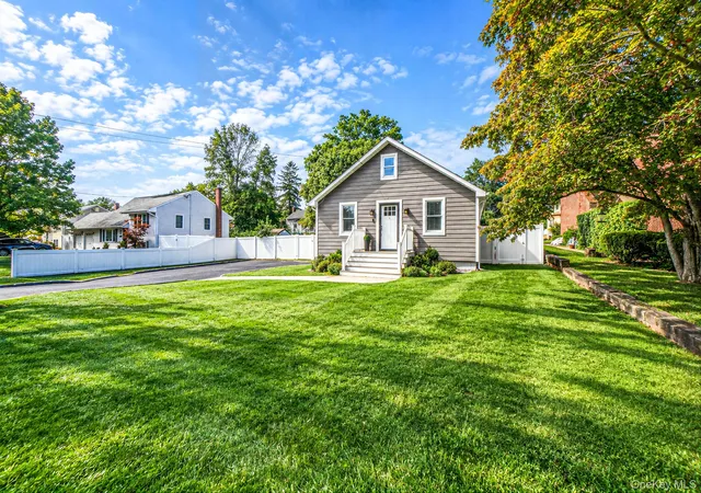 Photo 2 of Single family home for sale at 36 Mayflower Ave, Smithtown, NY 11787 | MLS# 1036399 | Listing updated on 2026-09-30