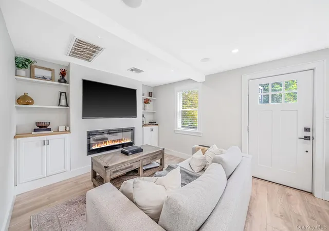Photo 3 of Single family home for sale at 36 Mayflower Ave, Smithtown, NY 11787 | MLS# 1036399 | Listing updated on 2026-09-30