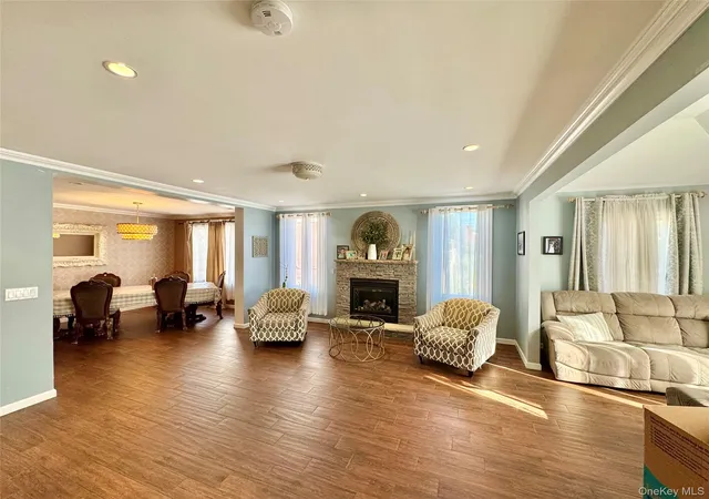 Photo 1 of Single family home for sale at 524 Beach 133rd St, New York, NY 11694 | MLS# 1036401 | Listing updated on 2026-09-13