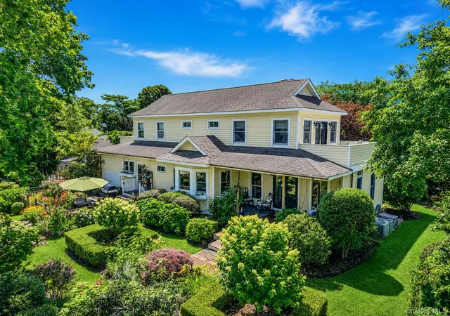 Photo 3 of Single family home for sale at 8 Jackson Ave, Southampton, NY 11942 | MLS# 1036409 | Listing updated on 2026-10-01