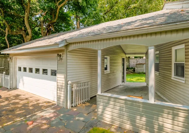 Photo 3 of Sale Pending at 121 Windermere Dr, Yonkers, NY 10710 | MLS# 1036420 | Listing updated on 2026-09-13