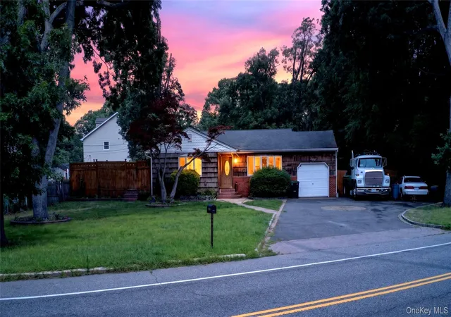 Photo 1 of Single family home for sale at 2109 Orinoco Dr, Islip, NY 11795 | MLS# 1036446 | Listing updated on 2026-09-05