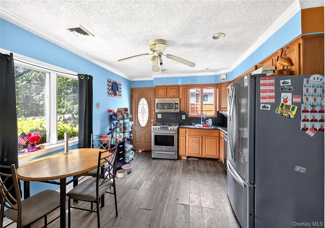 Photo 2 of Single family home for sale at 2109 Orinoco Dr, Islip, NY 11795 | MLS# 1036446 | Listing updated on 2026-09-05