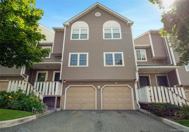 Photo 2 of Condo for sale at 11 Hilltop Ter, Nanuet, NY 10954 | MLS# 1036449 | Listing updated on 2026-10-21