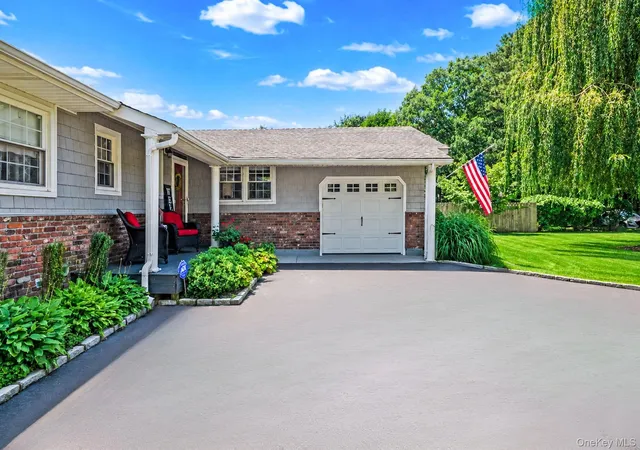 1st image of 15 Locksley Ln, Smithtown, NY 11767 | MLS# 1036474