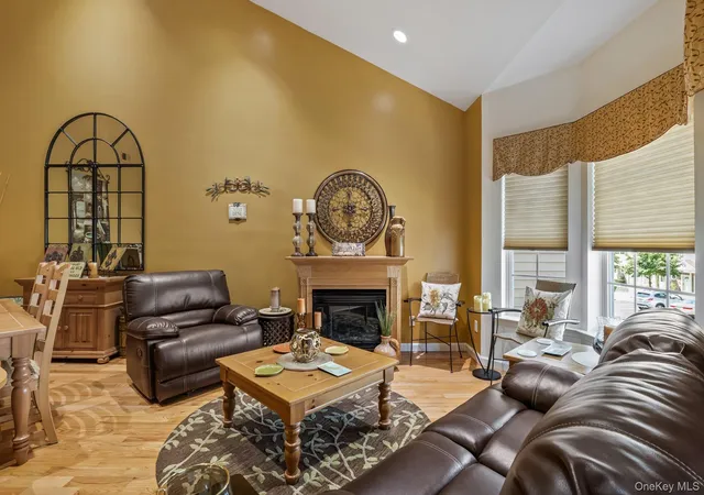 Photo 4 of Sale Pending at 421 Autumn Dr, Hempstead, NY 11554 | MLS# 1036497 | Listing updated on 2026-10-01