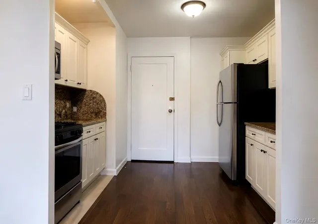 Photo 3 of Condo for sale at 37 30 83rd Street #5L, New York, NY 11372 | MLS# 1036499 | Listing updated on 2026-08-19