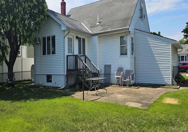Photo 10 of Sale Pending at 671 Blackstone Ave, Hempstead, NY 11554 | MLS# 1036500 | Listing updated on 2026-08-28