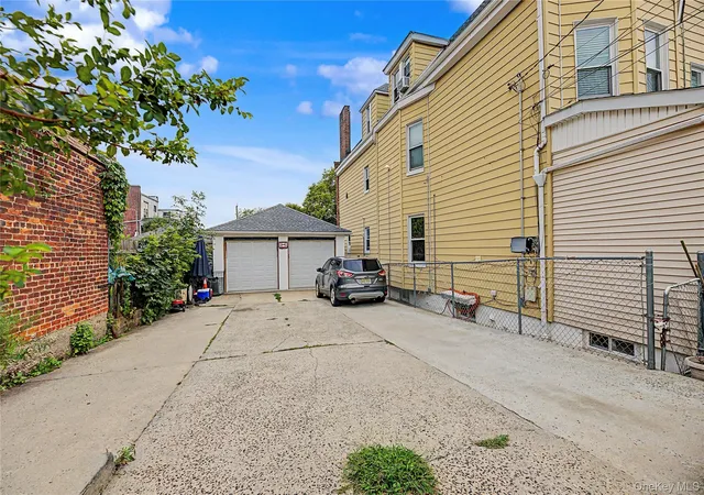 Photo 3 of Multi family home for sale at 1913 Bogart Ave, New York, NY 10462 | MLS# 1036528 | Listing updated on 2026-08-14