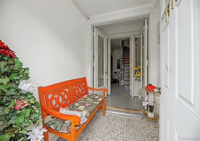 Listing Photo 5 - Condo for sale in building located at 1913 Bogart Ave, New York, NY 10462