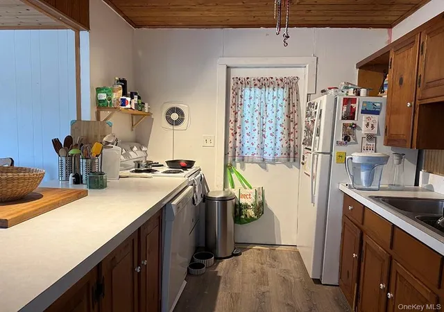Photo 4 of Single family home for sale at 200 Surf, Brookhaven, NY 11782 | MLS# 1036541 | Listing updated on 2026-08-09