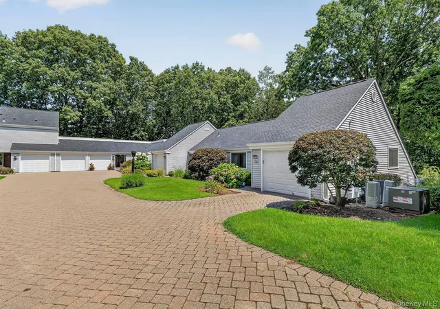 Photo 3 of Condo for sale at 88 Heritage Hills #B, Somers, NY 10589 | MLS# 1036559 | Listing updated on 2026-10-04