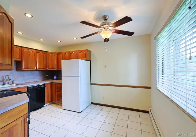 Photo 4 of House for sale at 29 Manor Dr #29, Cornwall, NY 12518 | MLS# 1036563 | Listing updated on 2026-09-16