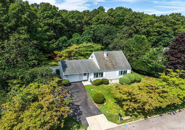 Photo 2 of Sale Pending at 1050 Sipp Ave, Brookhaven, NY 11763 | MLS# 1036570 | Listing updated on 2026-09-05