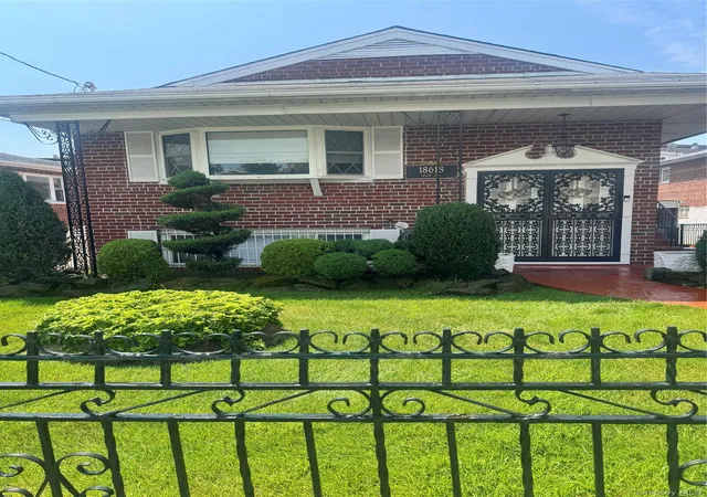 Photo 2 of Single family home for sale at 18618 140th Avenue, New York, NY 11413 | MLS# 1036575 | Listing updated on 2026-09-19