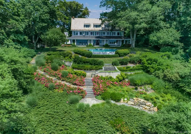 Photo 1 of Mansion for sale at 10 Hicks Ln, North Hempstead, NY 11050 | MLS# 1036588 | Listing updated on 2026-09-03