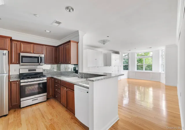 3rd image of 3214 Leeward Dr, Haverstraw, NY 10927 | MLS# 1036590