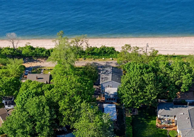 2nd image of 120 Soundview Dr, Brookhaven, NY 11778 | MLS# 1036593