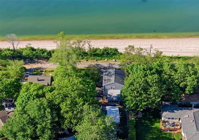 45th image of 120 Soundview Dr, Brookhaven, NY 11778 | MLS# 1036593