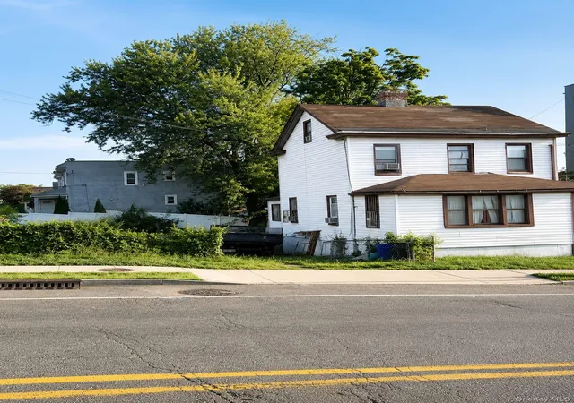 2nd image of 111 Lincoln Ave, New Rochelle, NY 10801 | MLS# 1036600