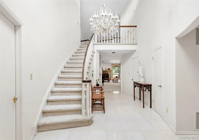 Photo 2 of Sale Pending at 10 Doral Dr, North Hempstead, NY 11030 | MLS# 1036607 | Listing updated on 2026-08-27