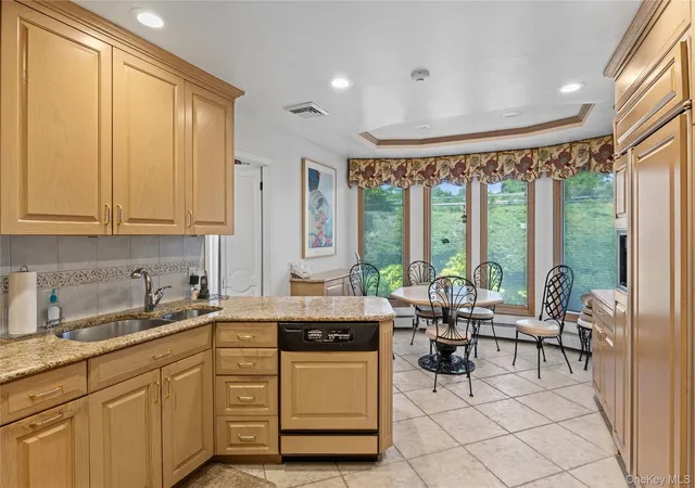 Photo 4 of Sale Pending at 16 Winthrop Rd, Oyster Bay, NY 11803 | MLS# 1036611 | Listing updated on 2026-10-07