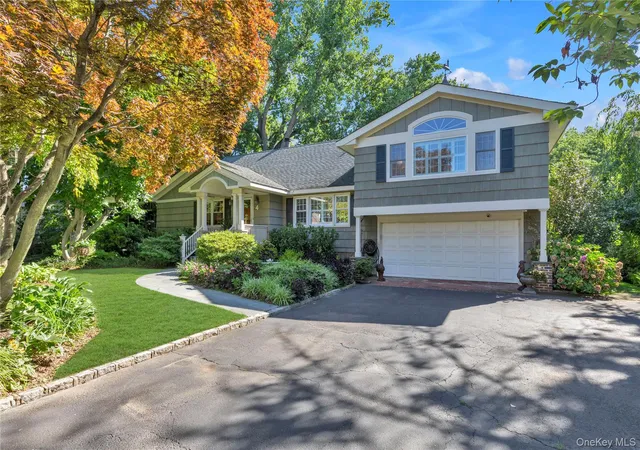 Photo 2 of Sale Pending at 4 Dairy Dr, Glen Cove, NY 11542 | MLS# 1036614 | Listing updated on 2026-10-09
