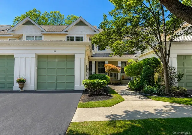 Photo 1 of Sale Pending at 43 Commodore Cir, Brookhaven, NY 11776 | MLS# 1036637 | Listing updated on 2026-08-27