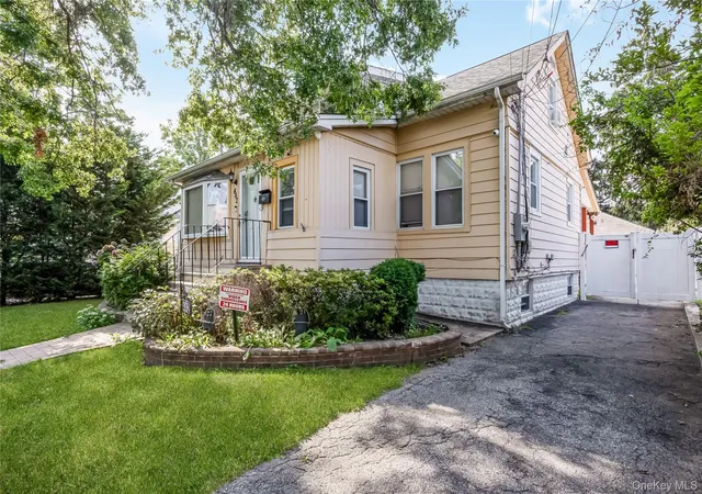 Photo 3 of Multi family home for sale at 442 Cedar St, Hempstead, NY 11553 | MLS# 1036638 | Listing updated on 2026-09-12