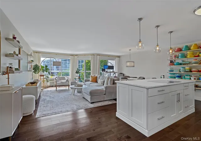 4th image of 100 High Point #401, Greenburgh, NY 10530 | MLS# 1036643