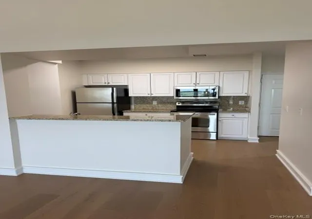 4th image of 100 New Roc City Pl #317, New Rochelle, NY 10801 | MLS# 1036651
