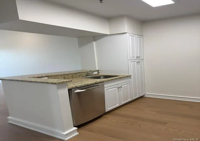 5th image of 100 New Roc City Pl #317, New Rochelle, NY 10801 | MLS# 1036651