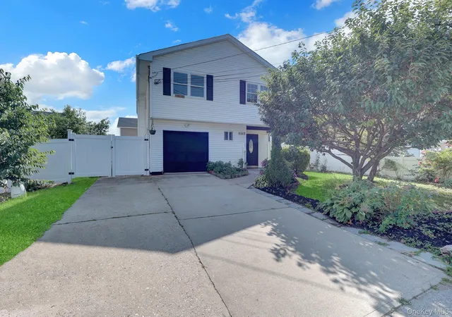 Photo 1 of Sale Pending at 376 Ferraris, Babylon, NY 11726 | MLS# 1036658 | Listing updated on 2026-09-23