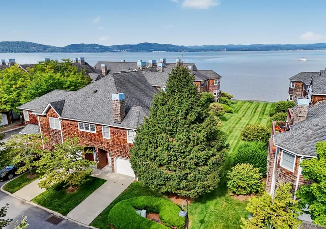 Photo 3 of Sale Pending at 601 Half Moon Bay Dr, Cortlandt, NY 10520 | MLS# 1036662 | Listing updated on 2026-09-30