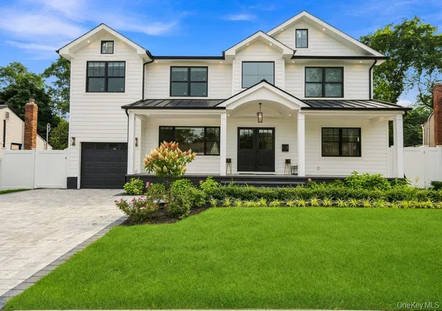 Photo 1 of Single family home for sale at 8 Allison Dr, Oyster Bay, NY 11804 | MLS# 1036664 | Listing updated on 2026-10-07
