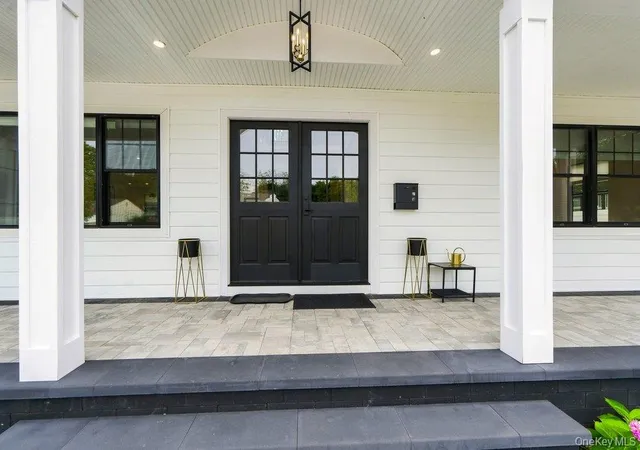 Photo 3 of Single family home for sale at 8 Allison Dr, Oyster Bay, NY 11804 | MLS# 1036664 | Listing updated on 2026-10-07