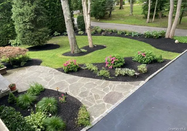 Photo 3 of Single family home for sale at 10 George Hl Rd, Brookhaven, NY 11766 | MLS# 1036668 | Listing updated on 2026-08-22