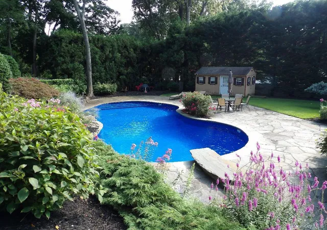 Photo 4 of Single family home for sale at 10 George Hl Rd, Brookhaven, NY 11766 | MLS# 1036668 | Listing updated on 2026-08-22