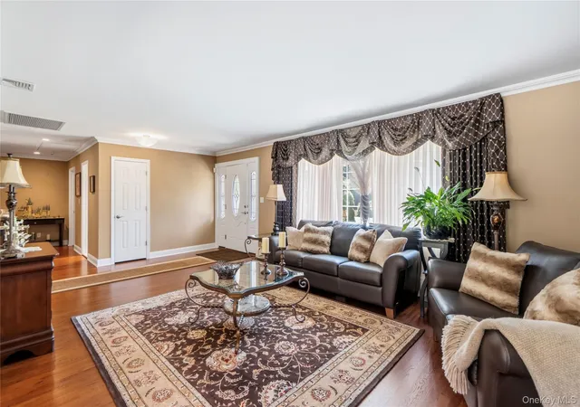 Photo 3 of Sale Pending at 14 Hickman St, Oyster Bay, NY 11791 | MLS# 1036679 | Listing updated on 2026-08-28