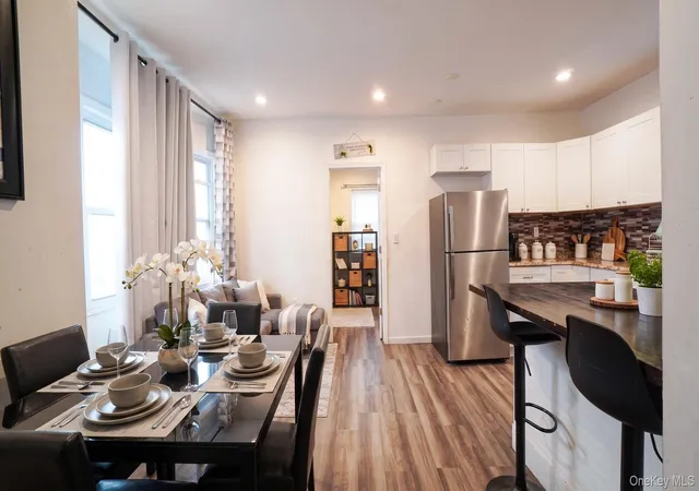 Listing Photo 5 - Condo for sale in building located at 6932 Gouverneur Ave, New York, NY 11692