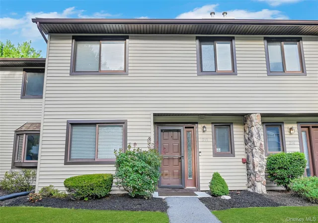Photo 1 of Sale Pending at 255 Heritage Ln, Chester Town, NY 10950 | MLS# 1036684 | Listing updated on 2026-09-19