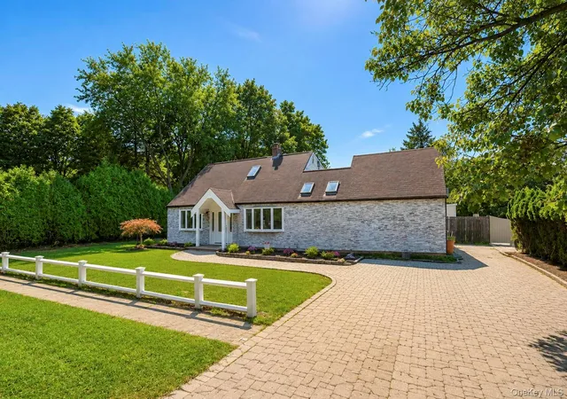 Photo 3 of Single family home for sale at 36 Fifty Acre Rd S, Smithtown, NY 11787 | MLS# 1036685 | Listing updated on 2026-09-19
