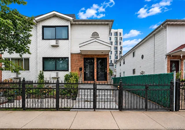Multi family home for sale at 1048 Beach 22nd St, New York, NY 11691 | MLS# 1036717