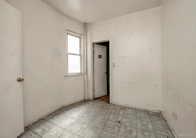 13th image of 1129 E Tremont Ave, New York, NY 10460 | MLS# 1036719